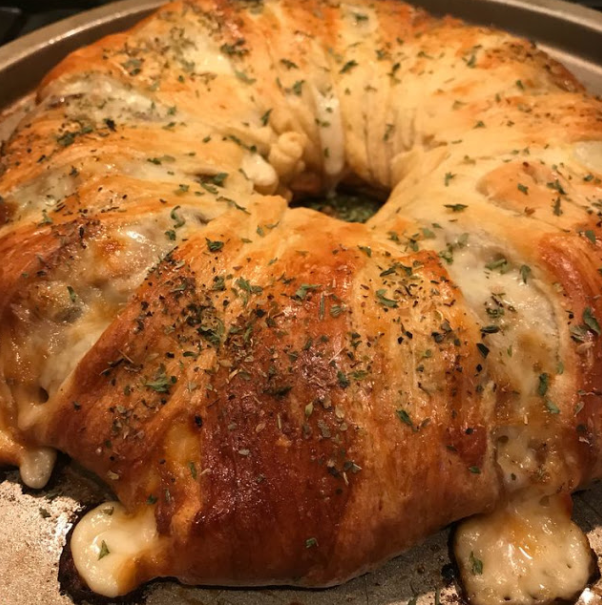 Cheesesteak Crescent Ring