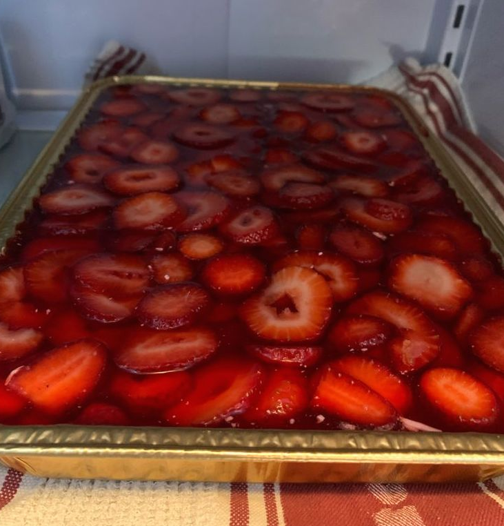 Strawberry Pretzel Jello Salad