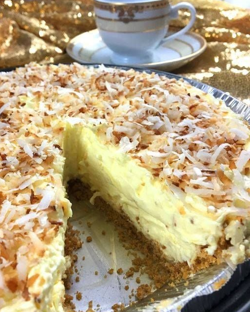 KILLER CREAMY COCONUT PIE 