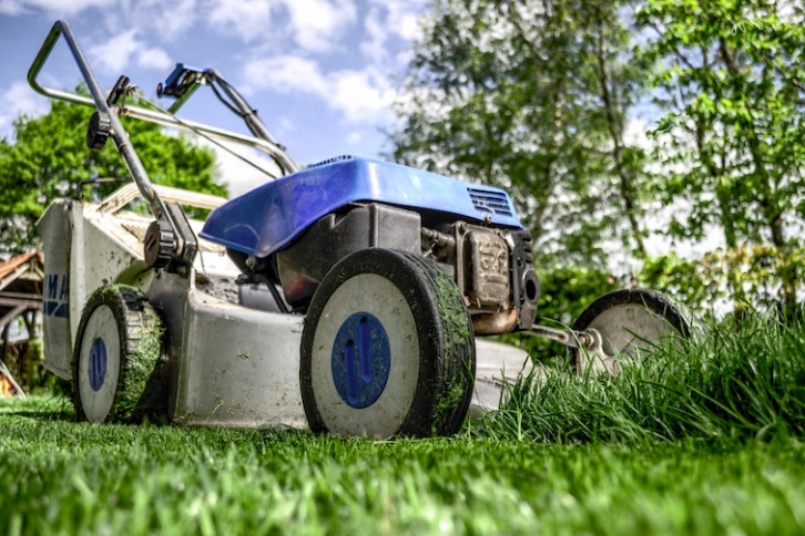 Use cooking spray on your lawn mower