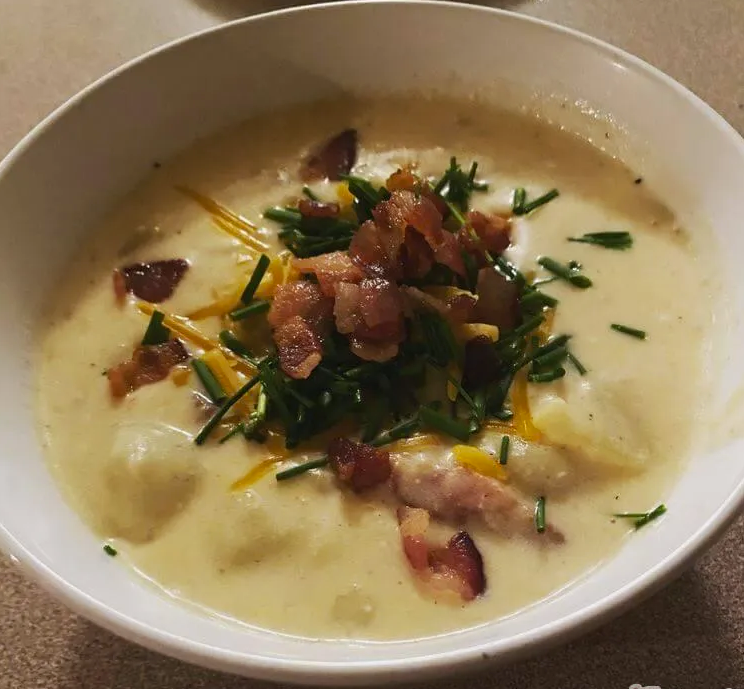 LOADED BAKED POTATO SOUP