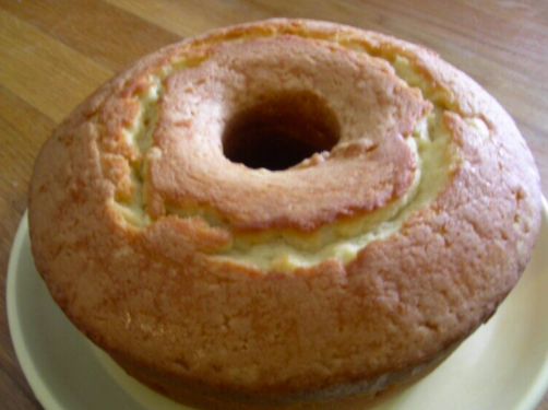 Old Fashioned Sour Cream Pound Cake