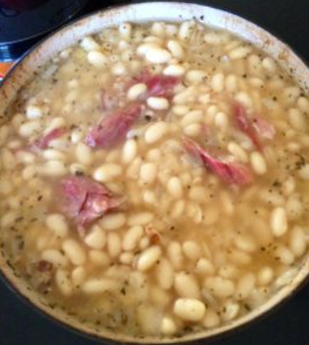 WHITE BEAN AND HAM HOCK SOUP