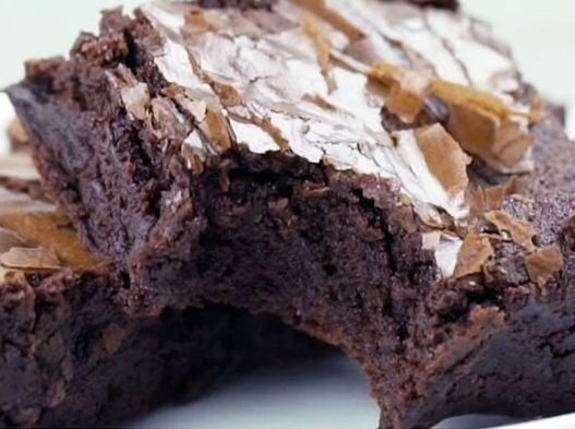 BETTER THAN BOX MIX CHOCOLATE BROWNIES !!