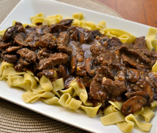 ONE SKILLET SAVORY BEEF TIPS AND GRAVY !!